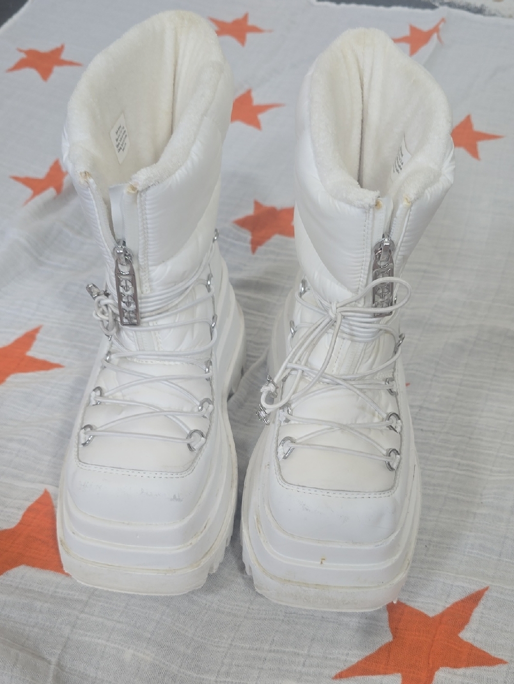 Naked Wolfehigh-top Beyond sneakers
